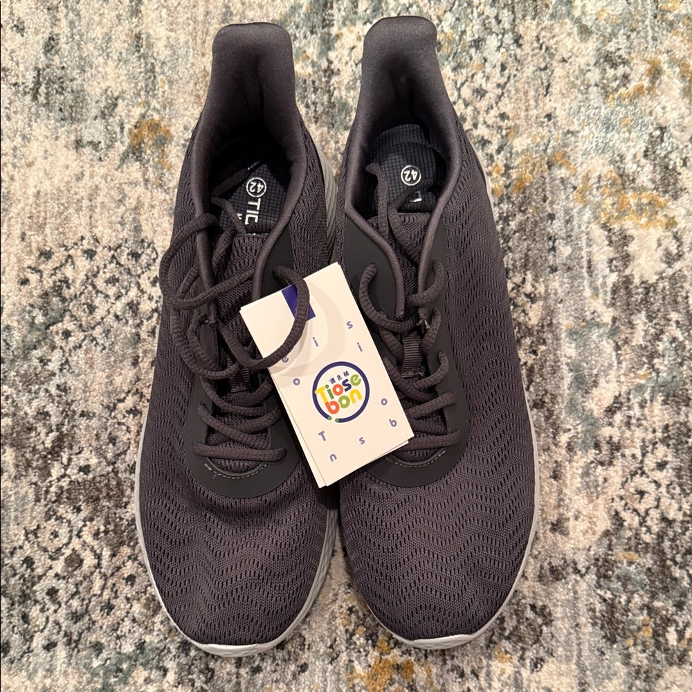 Stylish Black Men's Sneakers